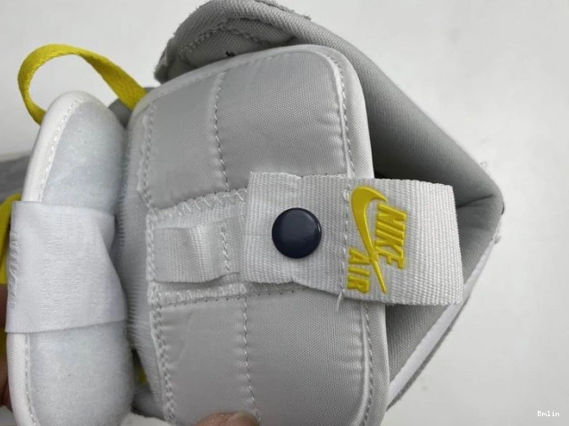 Boostmaster lin Smoke Air CW6576-100 Light Switch High Jordan 1 0810